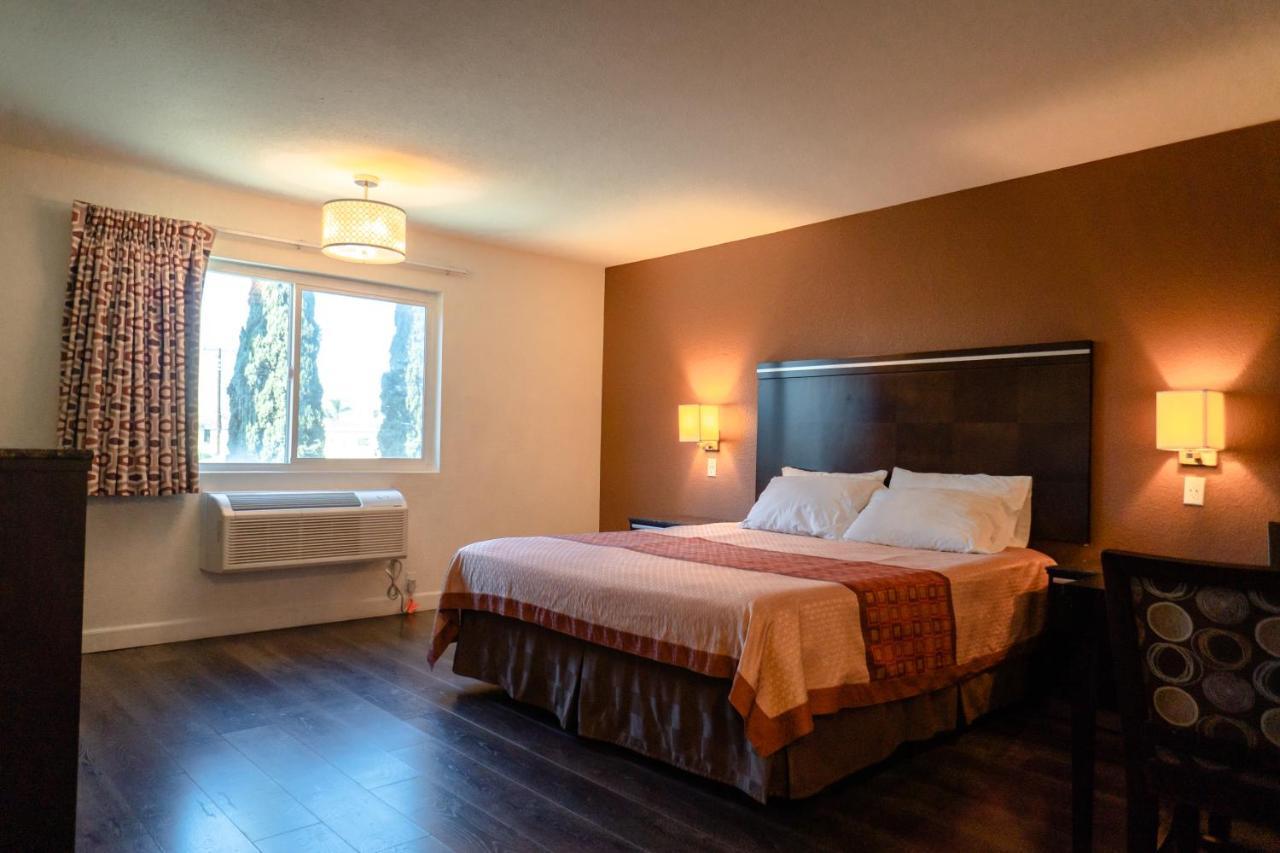 Maywood Inn Kültér fotó