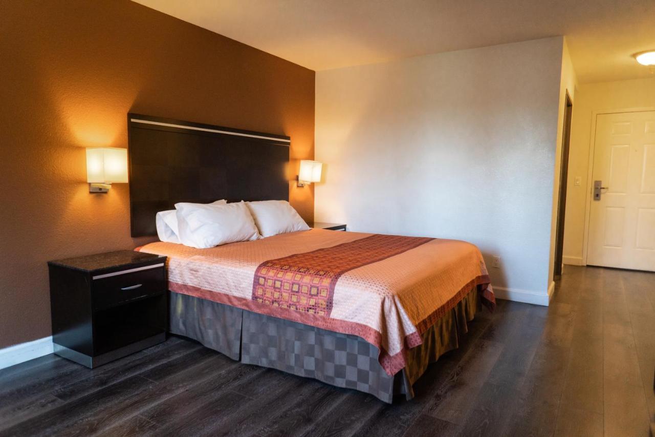 Maywood Inn Kültér fotó