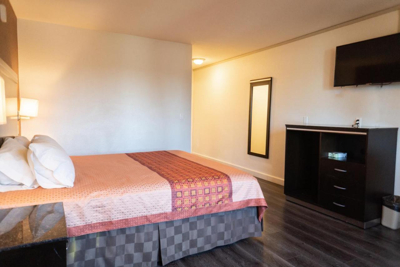 Maywood Inn Kültér fotó